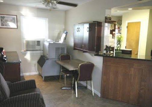 Budget Host Inn Pottstown New Berlinville Exterior foto