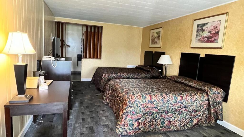 Budget Host Inn Pottstown New Berlinville Exterior foto