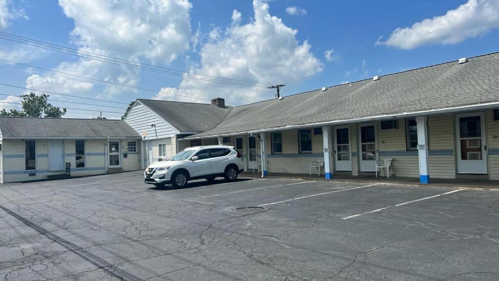 Budget Host Inn Pottstown New Berlinville Exterior foto
