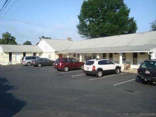 Budget Host Inn Pottstown New Berlinville Exterior foto