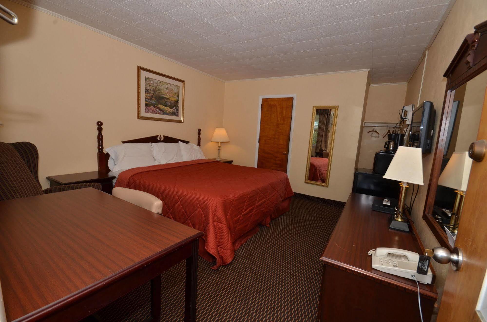 Budget Host Inn Pottstown New Berlinville Exterior foto